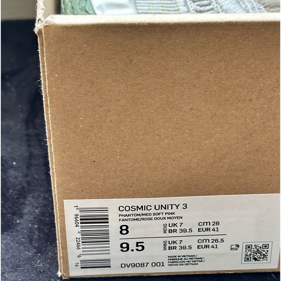 NEW Nike Cosmic Unity 3 Pink/Green Casual Sneaker - Womens US 9.5 | Mens 8 US - Picture 9 of 9